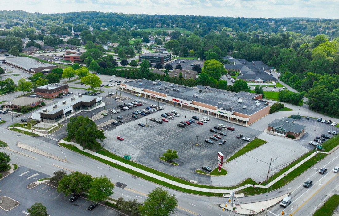 Eastern Boulevard Plaza
