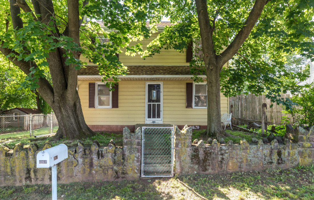 387 Whartnaby Ave