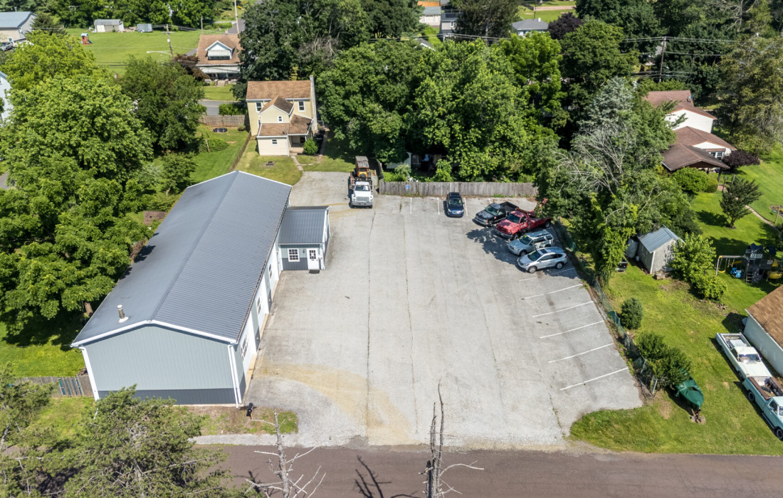 387 Whartnaby Ave