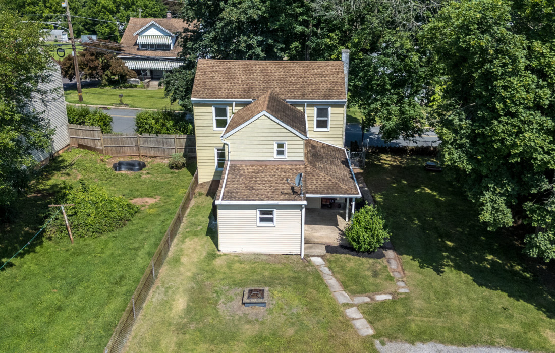 387 Whartnaby Ave