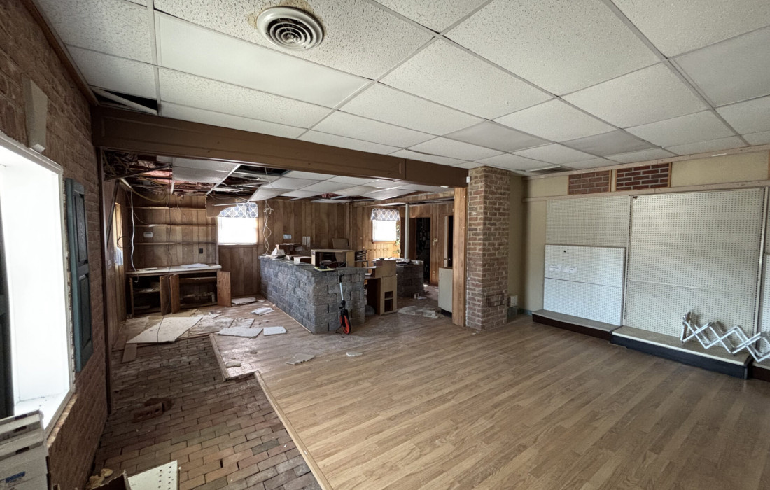 125-255 N Blettner Ave
