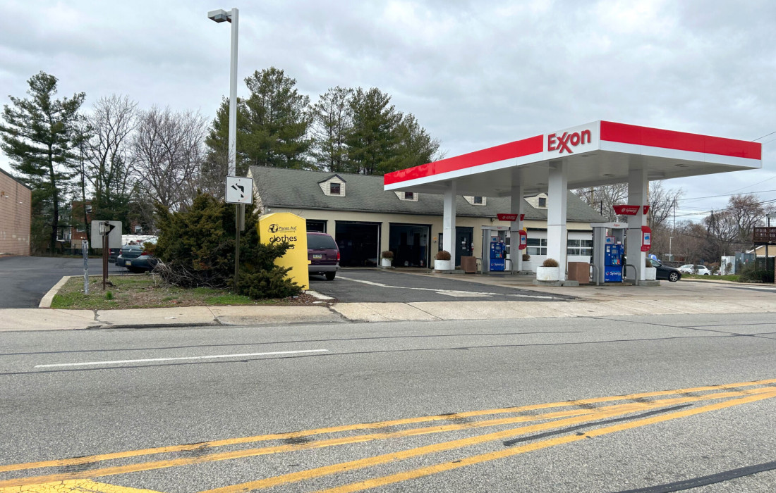 330 N Chester Pike