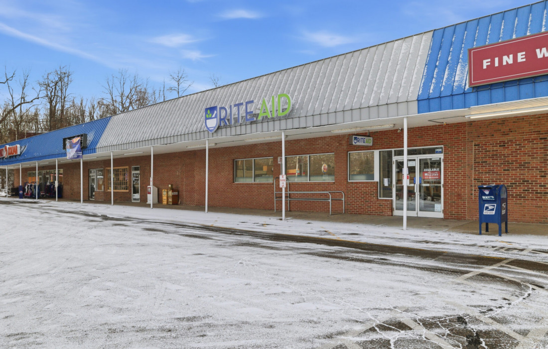 Colonial Plaza Shopping Center