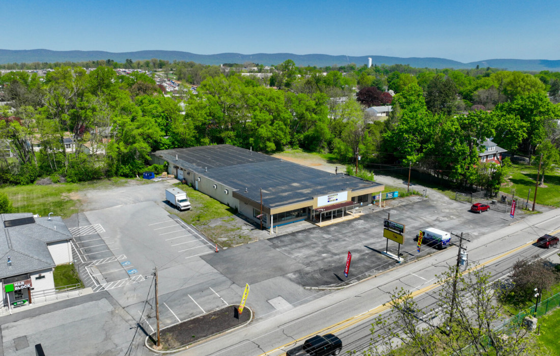 876 Harrisburg Pike