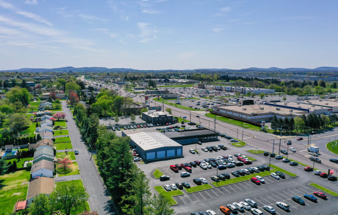 6037 & 6039 Carlisle Pike