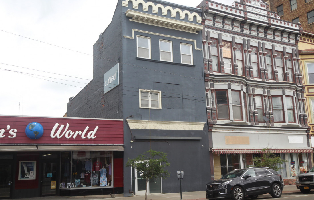 109 Main St