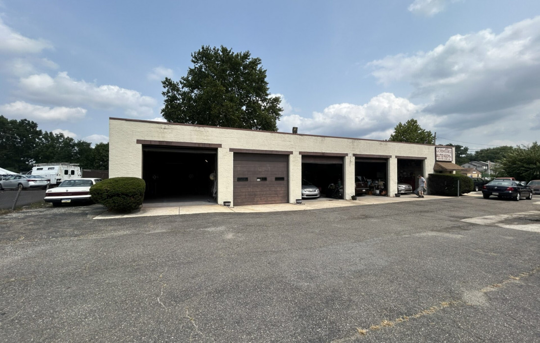 51 W Oak Lane
