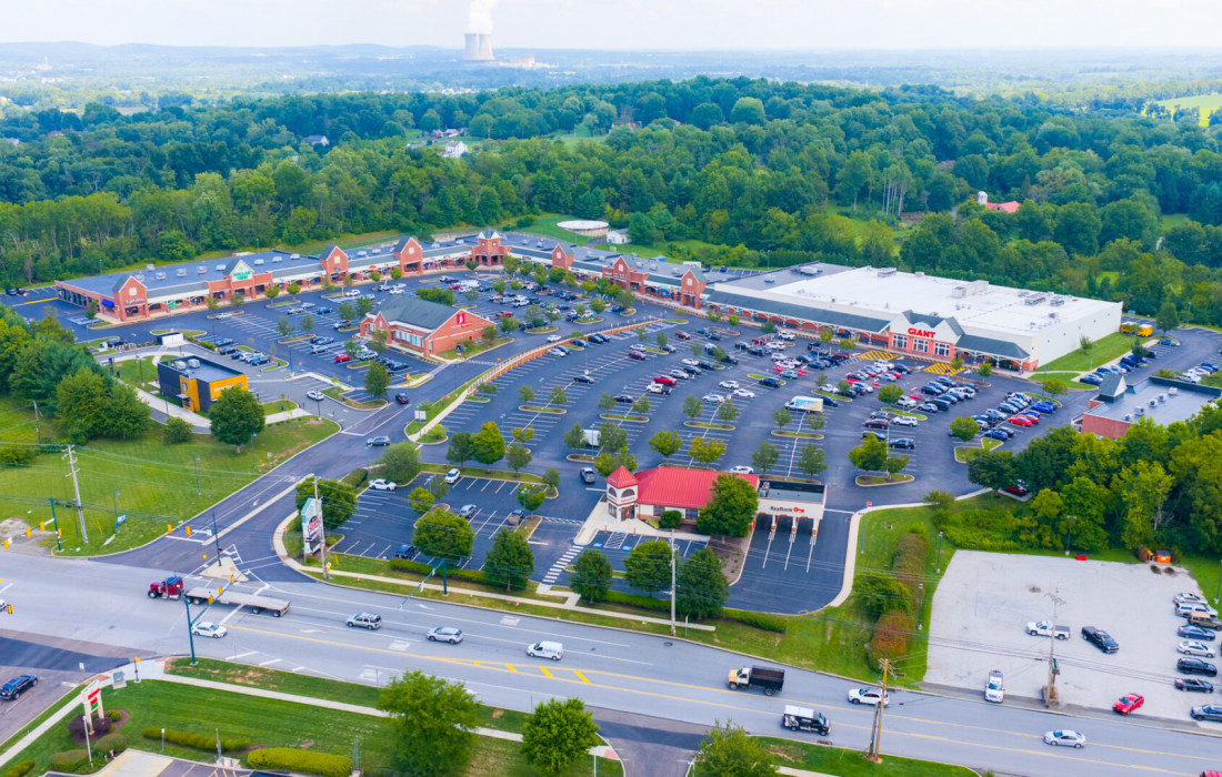 Suburbia Shopping Center